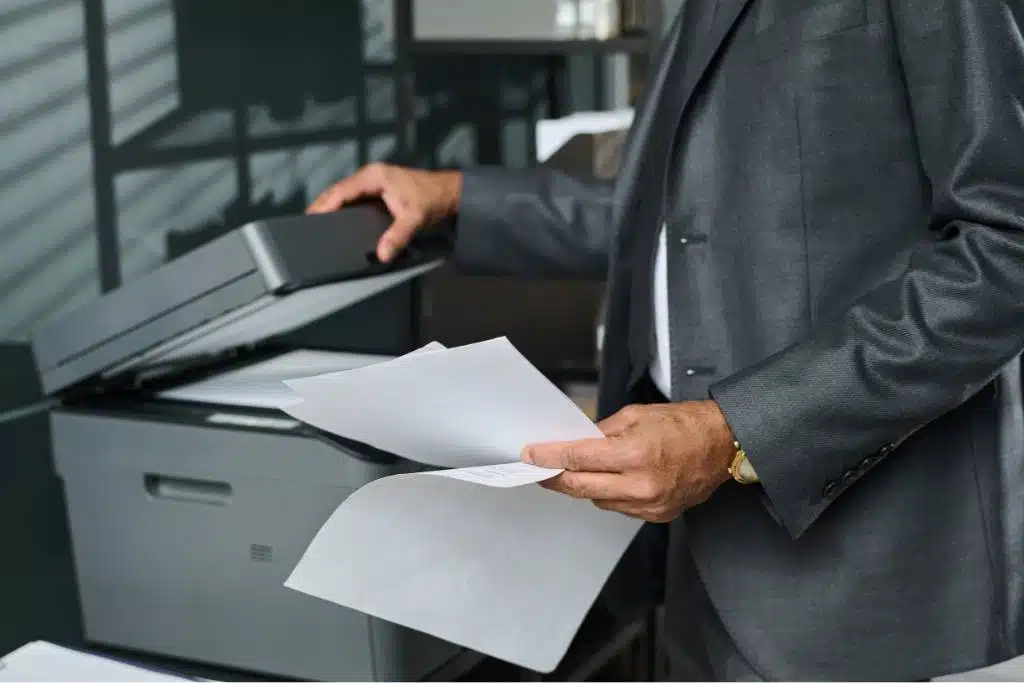 Del Papel al Dato: La Metodología Certificada para la Digitalización de Archivos Cumplimiento Normativo