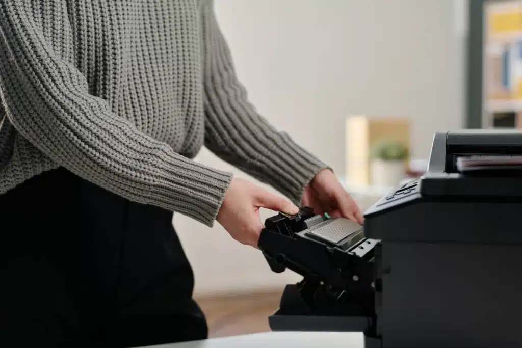 El Reto de la Flota de Impresión Multimarca: Solución Integral con Soporte 24/7 y Suministros Garantizados